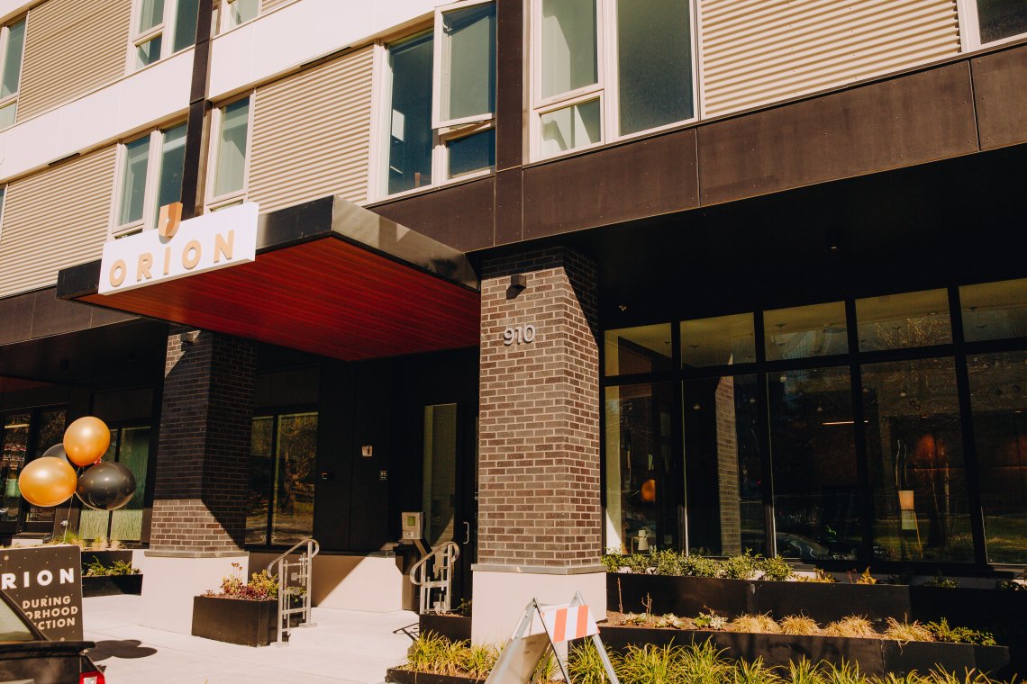 View More: http://jeffandamanda.pass.us/seattle